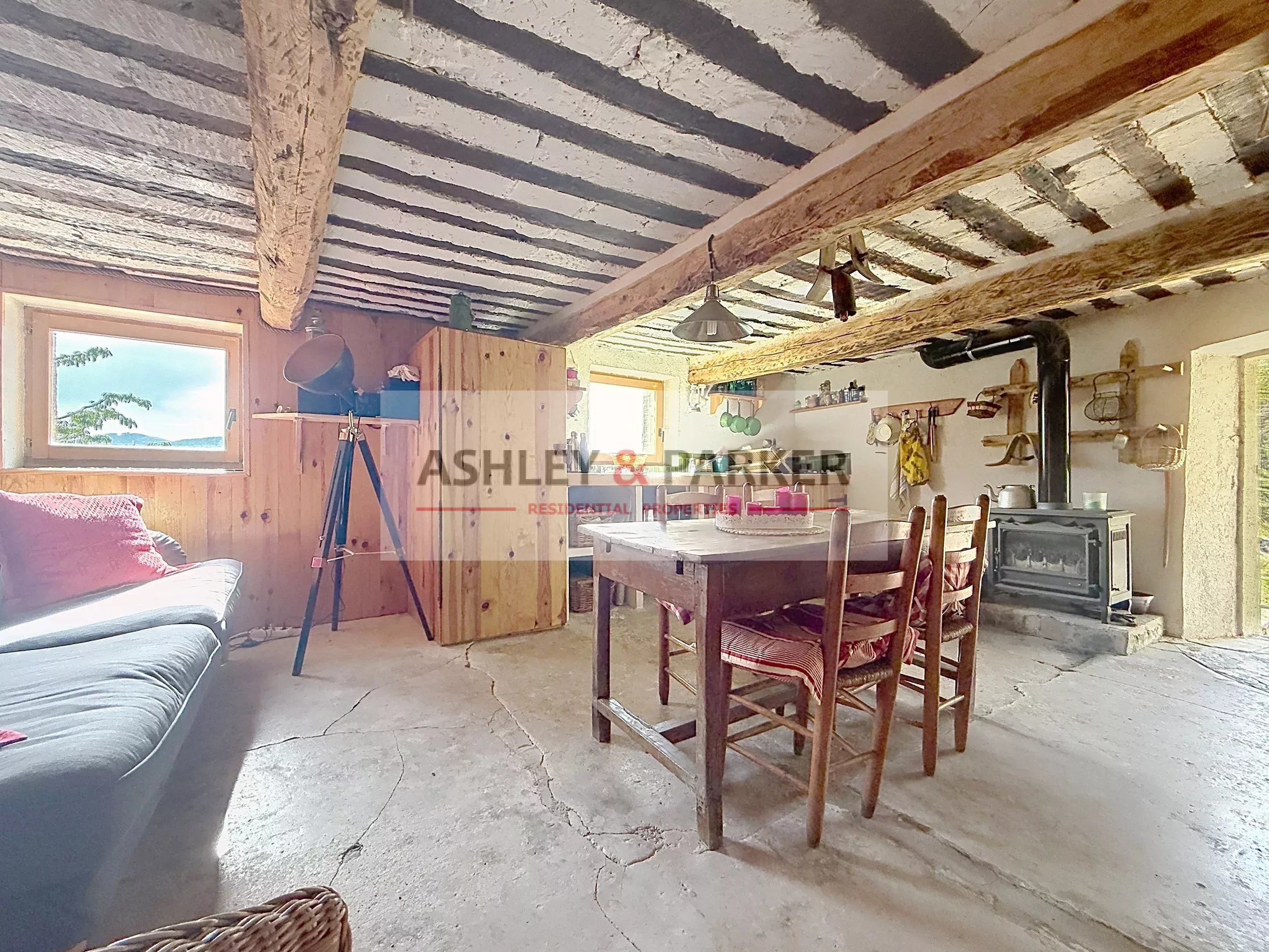 Maison à Péone, 50 m² sur 35471 m² de terrain — photo 5