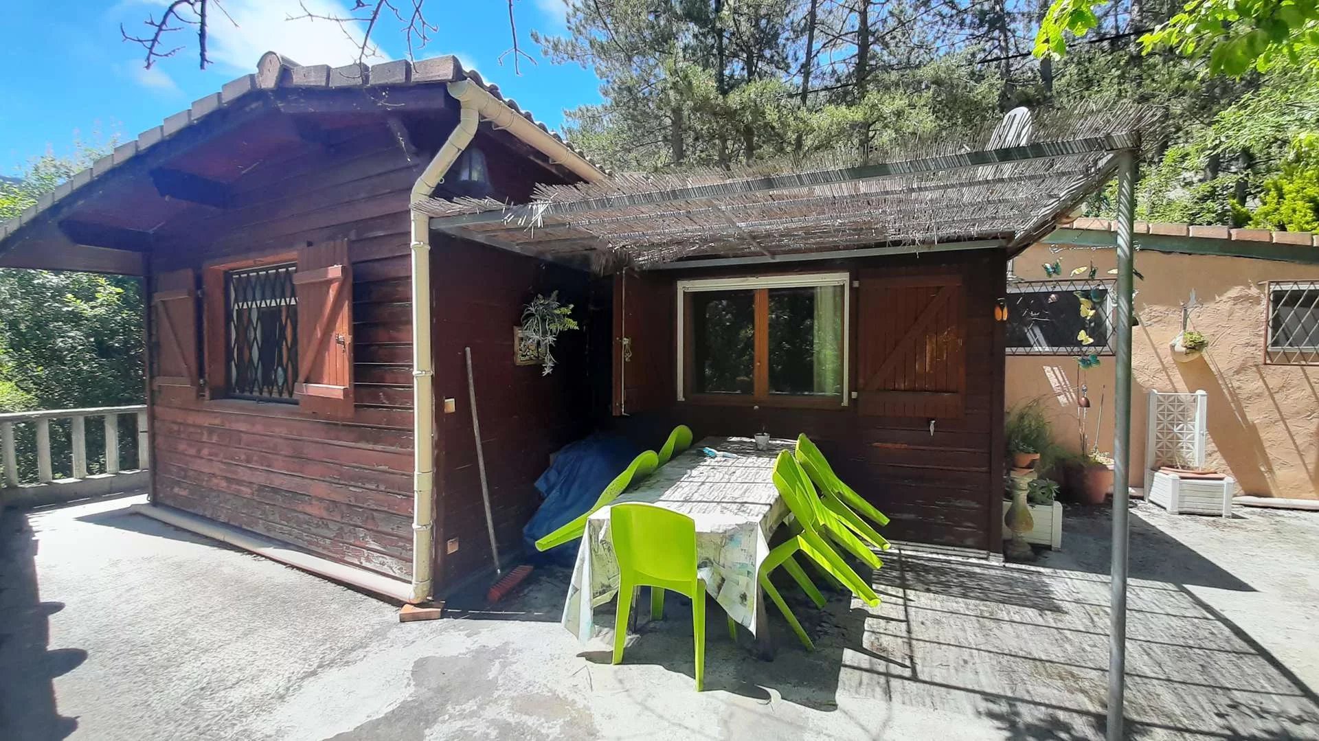Maison à Puget-Rostang, 72 m² sur 2370 m² de terrain — photo 4