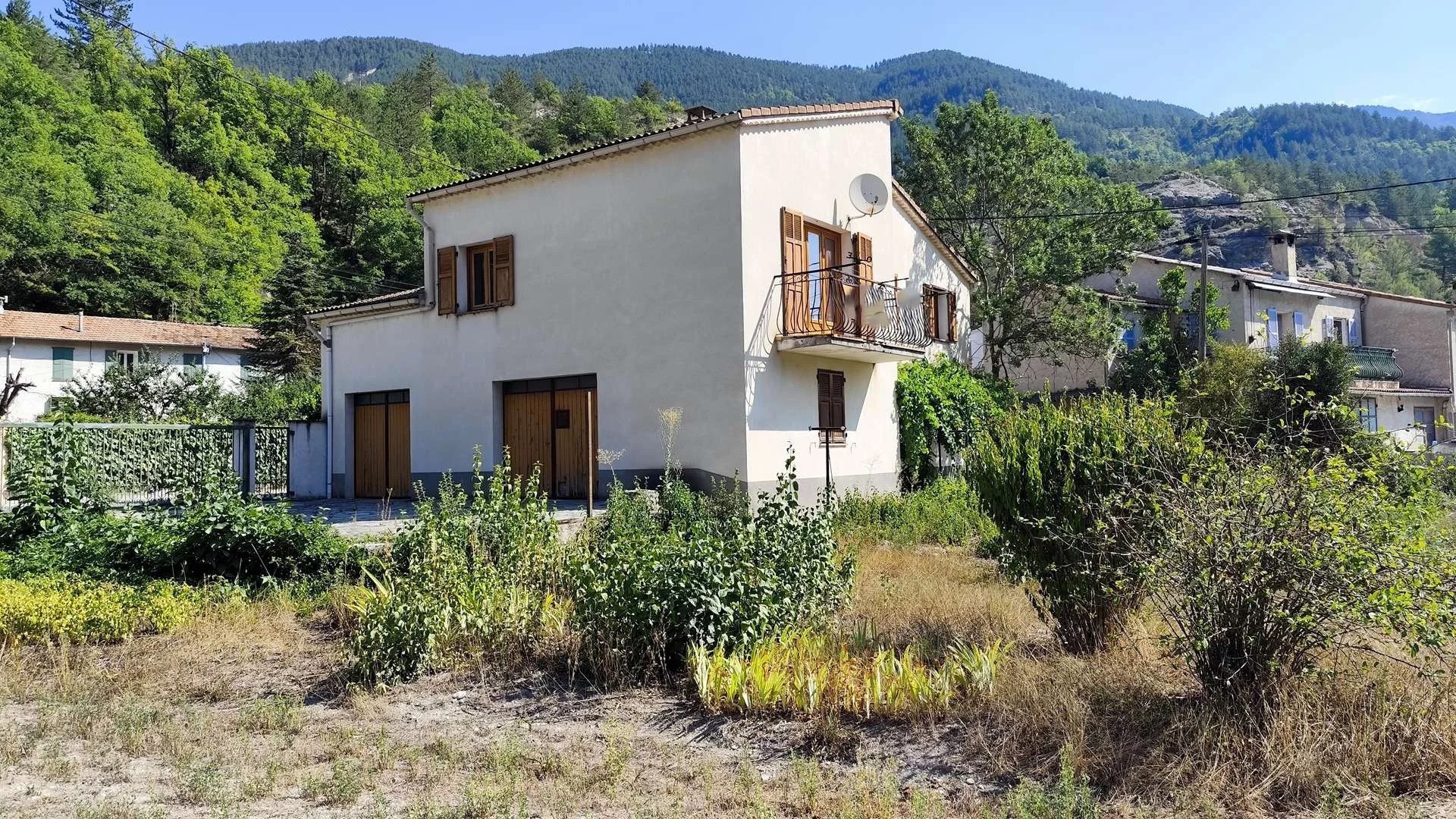 Maison à Puget-Théniers, 91 m² sur 354 m² de terrain — photo 2