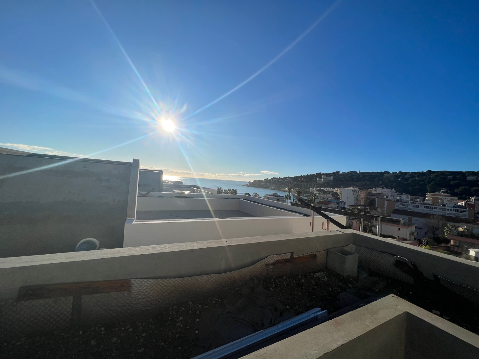 EXCLUSIF- PROGRAMME NEUF NEW MAJESTIC- RCM- Penthouse T3- Terrasse- Exposition Sud -Vue mer-Double Garage — photo 2