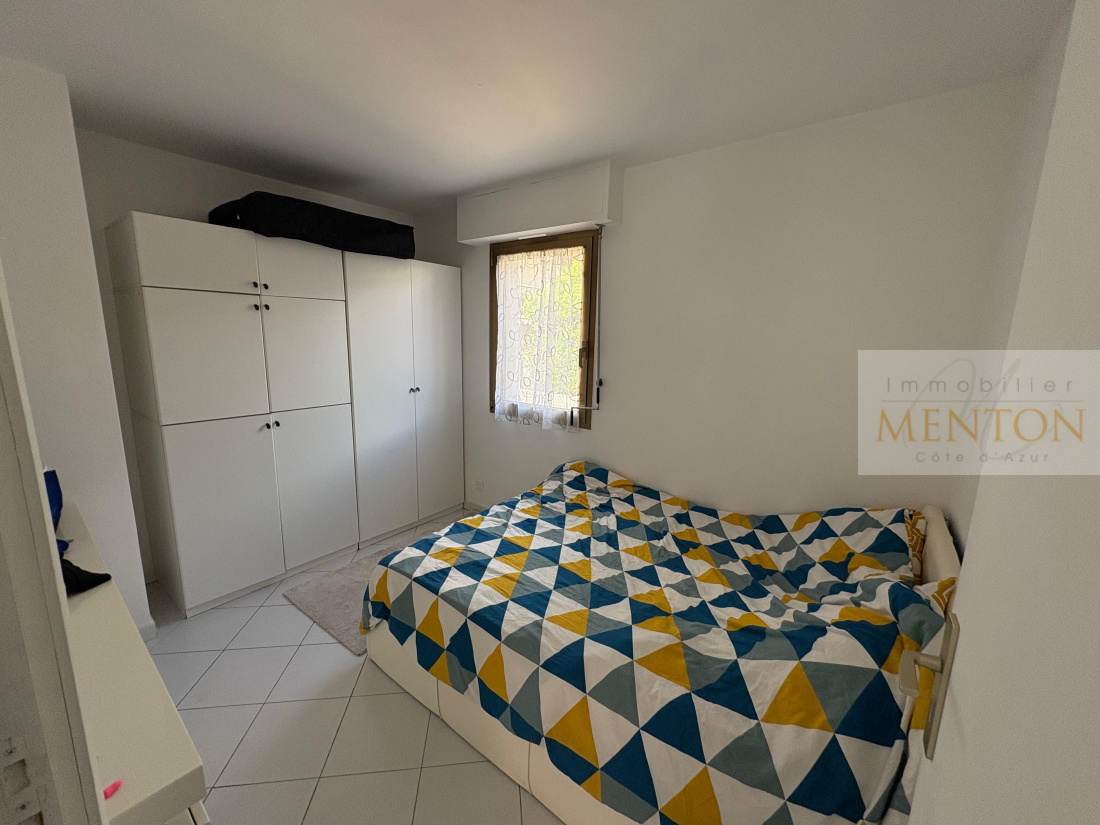 ROQUEBRUNE CAP MARTIN QUARTIER DE LA PLAGE DEUX PIECES JARDIN TERRASSE GARAGE FERME — photo 4