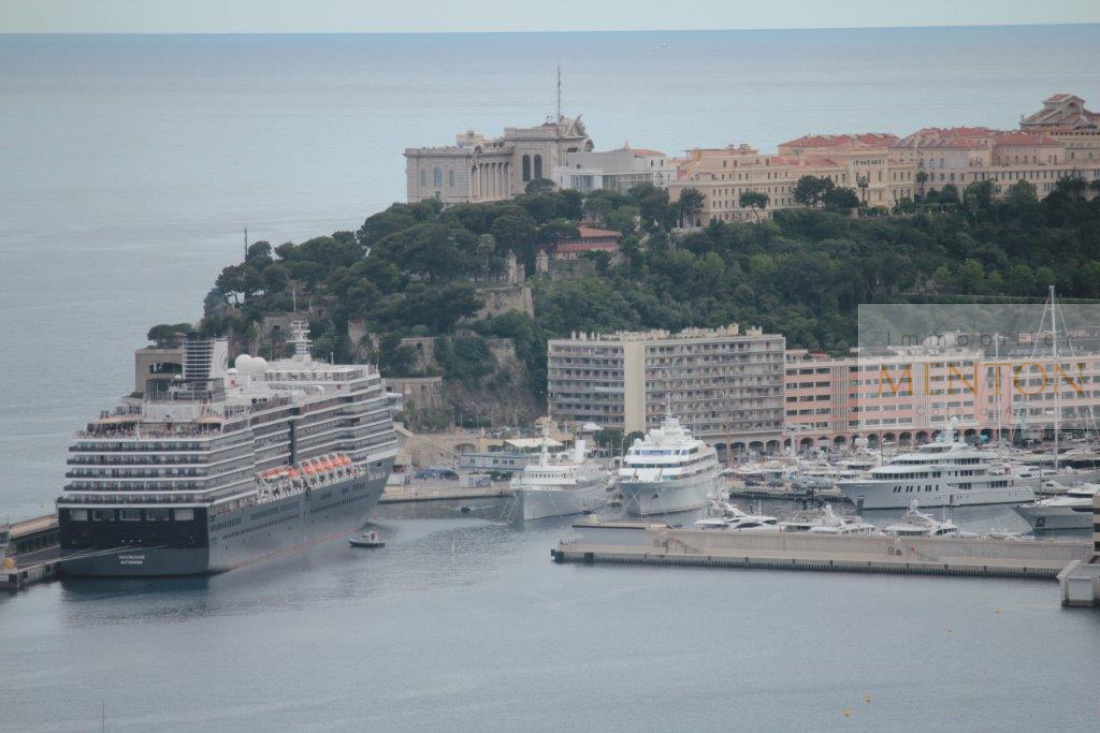 roquebrune cap martin , belle villa surplombant la principauté de MONACO, 620 m² terrain, terrasse, jardin, pi — photo 4