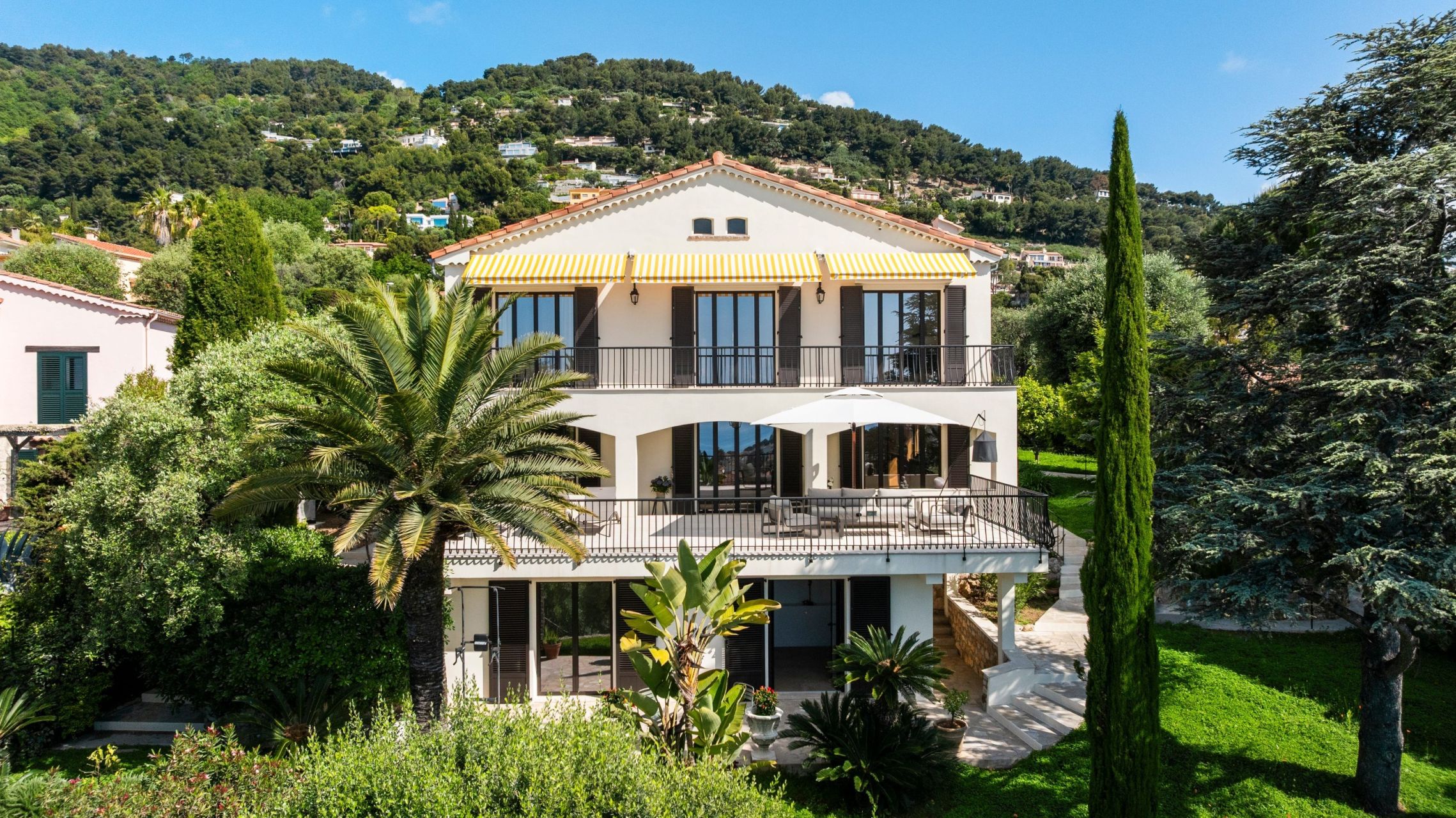 Vente Villa Roquebrune-Cap-Martin 7 Pièces 258 m² — photo 2