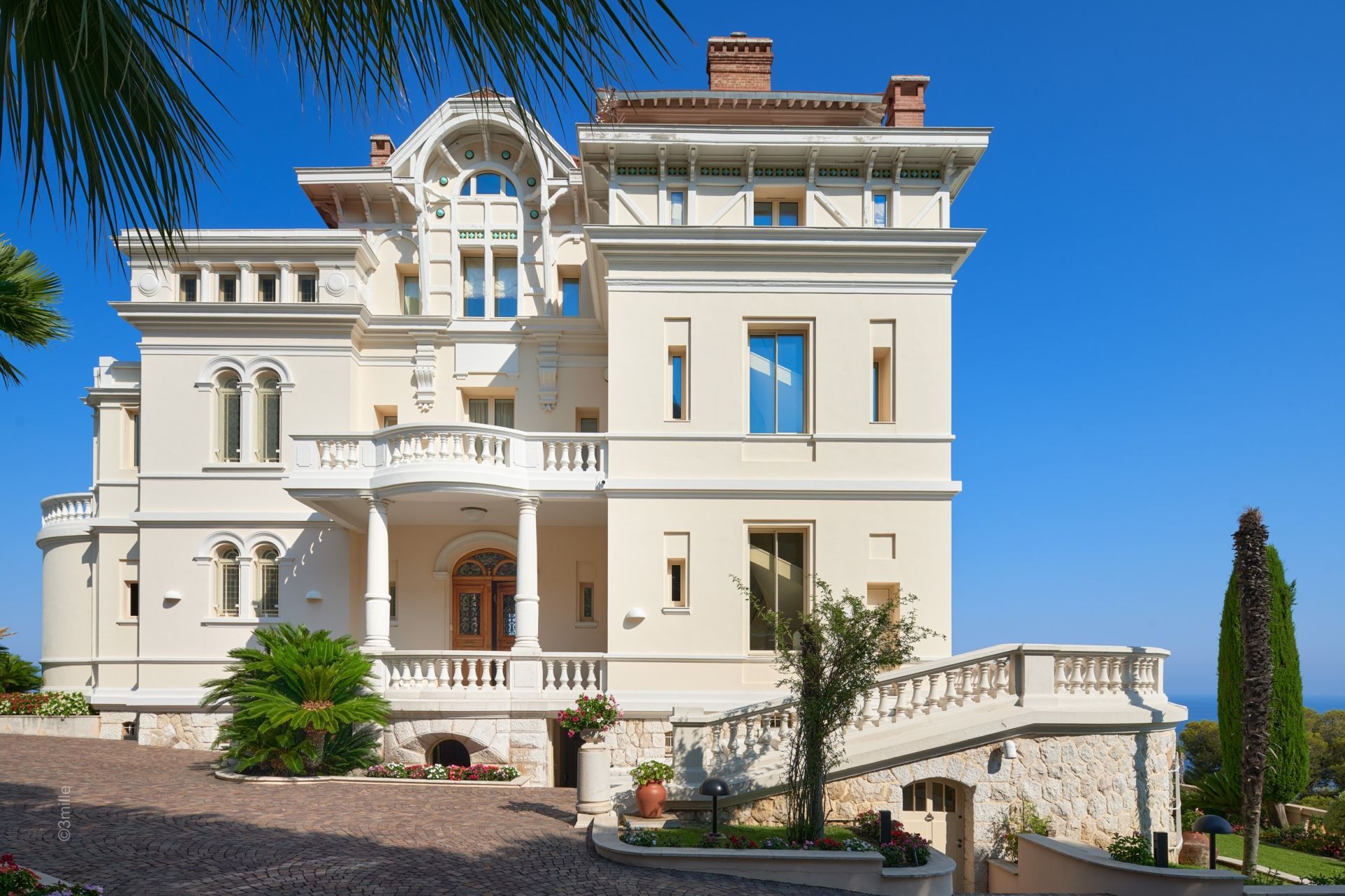 Vente Maison de maître Roquebrune-Cap-Martin 30 Pièces 963 m² — photo 1