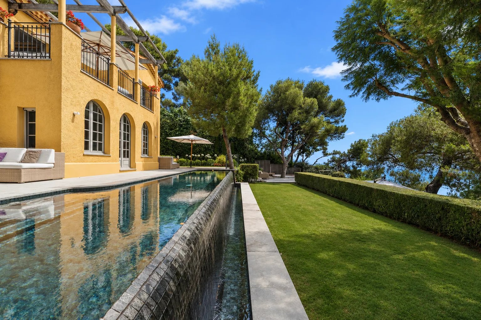 Achat Villa Saint-Jean-Cap-Ferrat pieds dans l'eau rénovée avec vue mer panoramique — photo 4