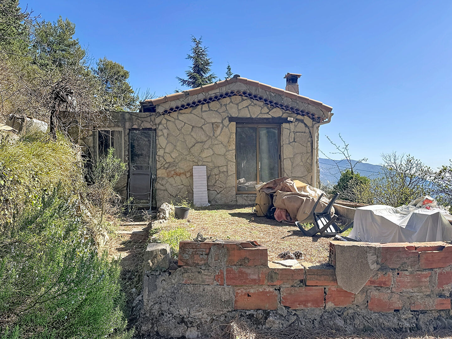 Maison à Sainte-Agnès, 46 m² sur 2930 m² de terrain — photo 2