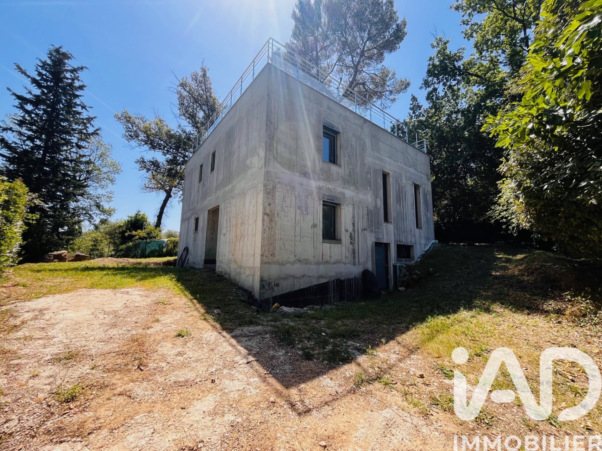 Maison à Valbonne, 180 m² sur 745 m² de terrain — photo 1