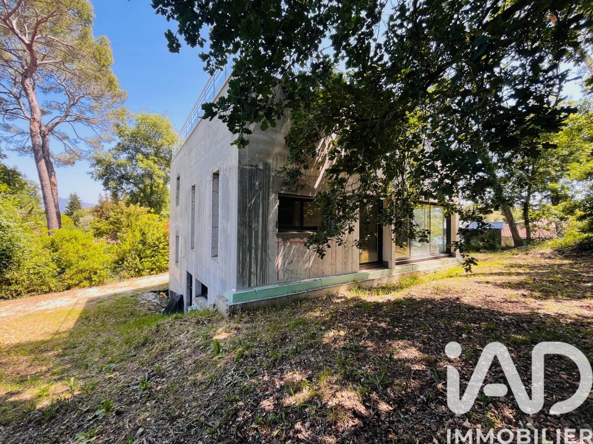 Maison à Valbonne, 180 m² sur 745 m² de terrain — photo 3