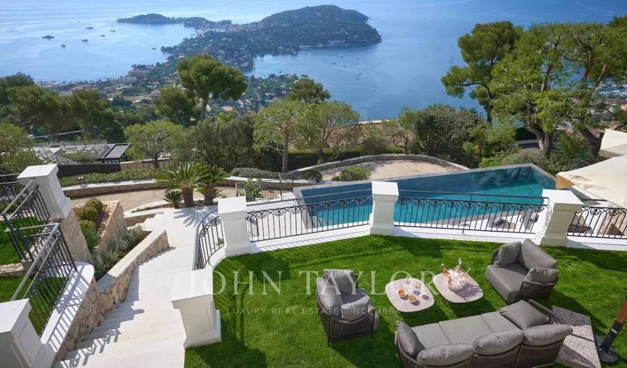 Annonce Location saisonnière Villa Villefranche-sur-Mer (06230), 8 Pièces, 10 Couchages — photo 2