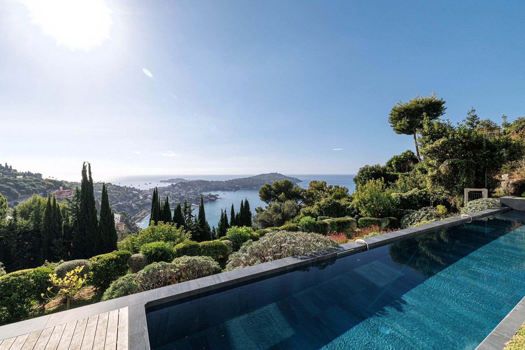 Vente Maison contemporaine Villefranche-sur-Mer 8 Pièces 360 m² — photo 1